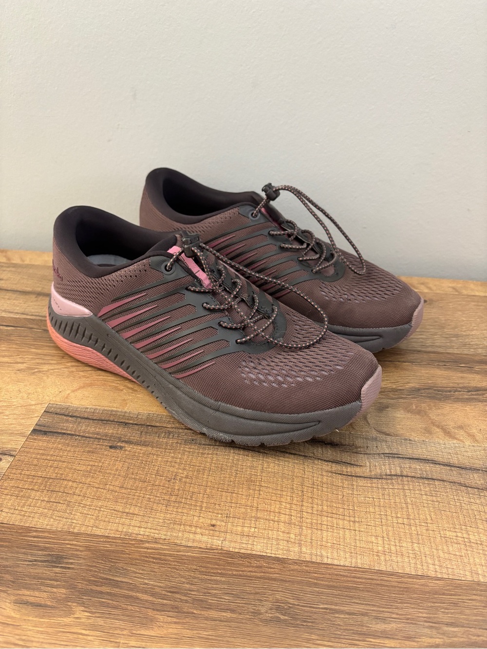 Dansko Penni Mesh Athletic Running Shoes Raisin Women’s